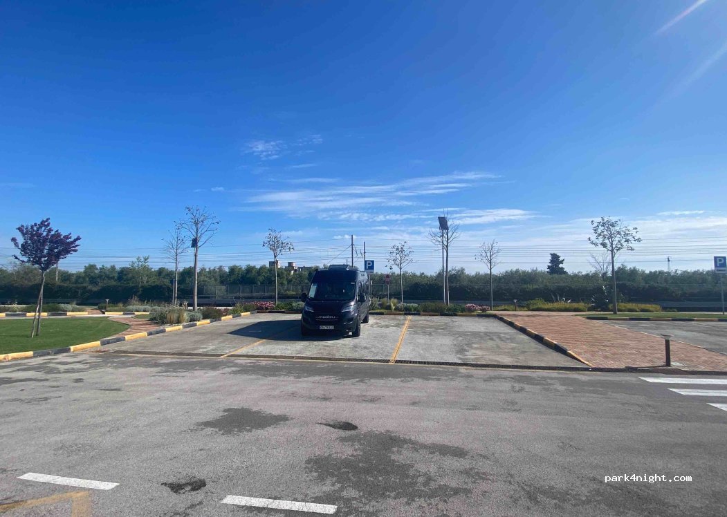(70056) Molfetta - Via dei Portuali — foto 2
