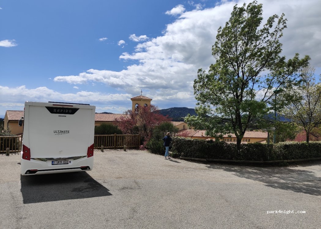 (84330) Le Barroux - 750 Chemin des Ambrosis — foto