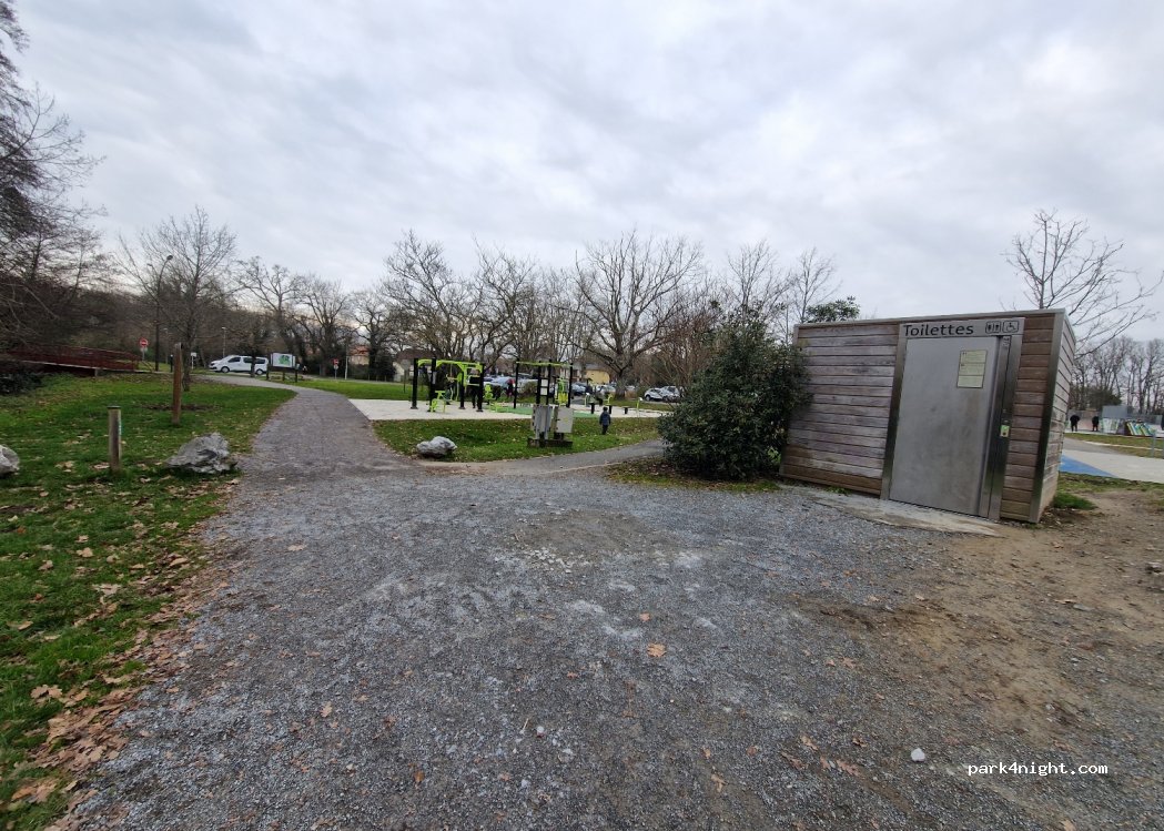 (64140) Lons - 1 Mail de Coubertin — foto 2