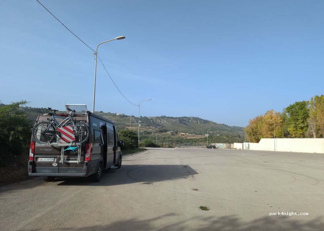 (96010) Melilli - Via 24° Reggimento Artiglieria Peloritani — foto