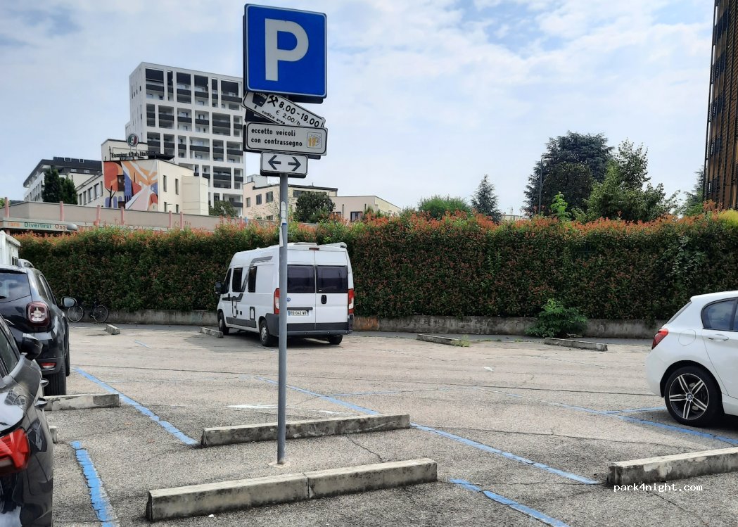 (20137) Milano - 31 Via Sannio — foto
