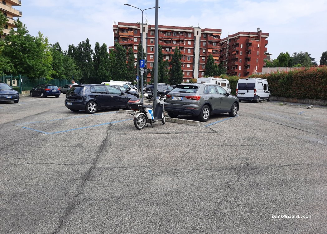 (20137) Milano - 31 Via Sannio — foto 2