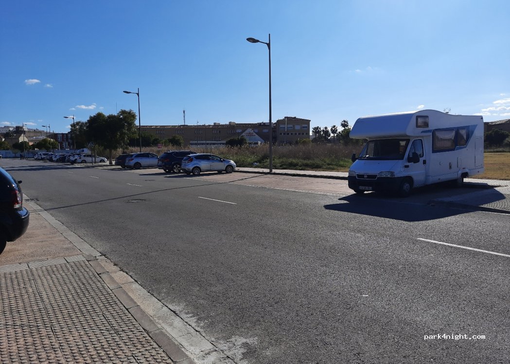 (46600) Alzira - 7 Carrer Germanes Franciscanes — foto