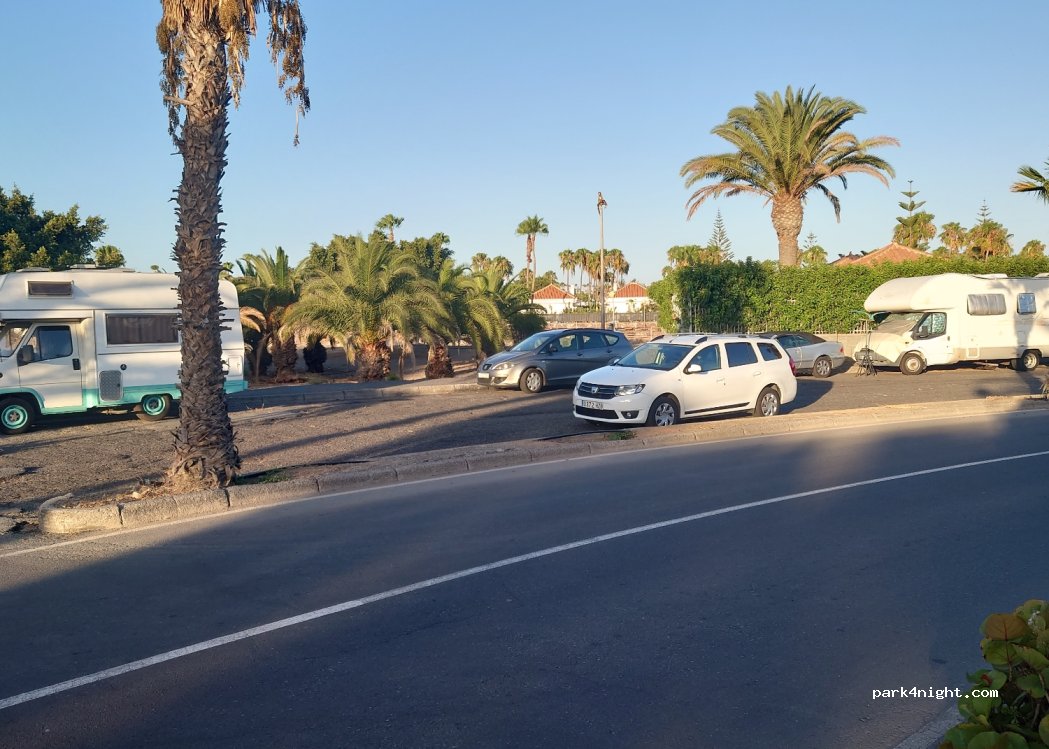 (35100) San Bartolomé de Tirajana - 4 Avenida Touroperador Ols Wings — foto