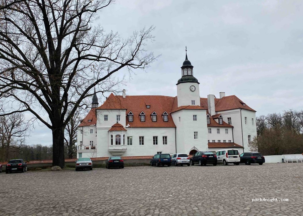 (15926) Luckau - 12 Lindenplatz — foto