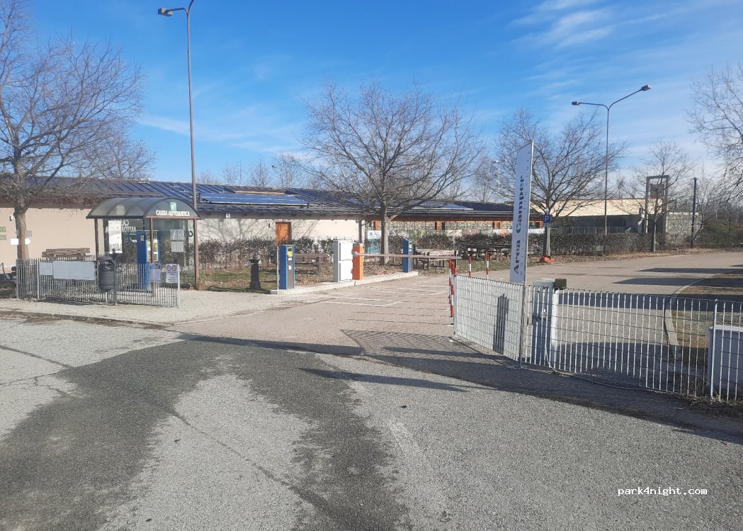 Area camper Parco fluviale — foto 2