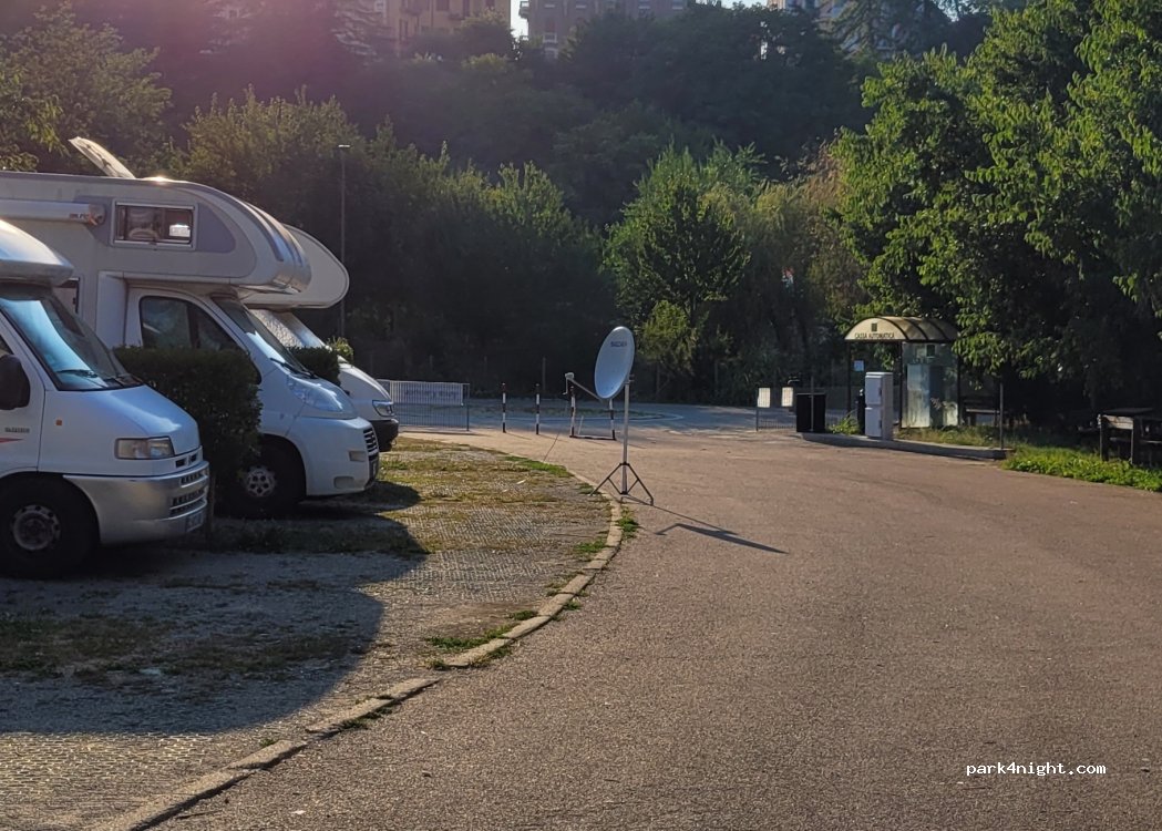 Area camper Parco fluviale — foto 5