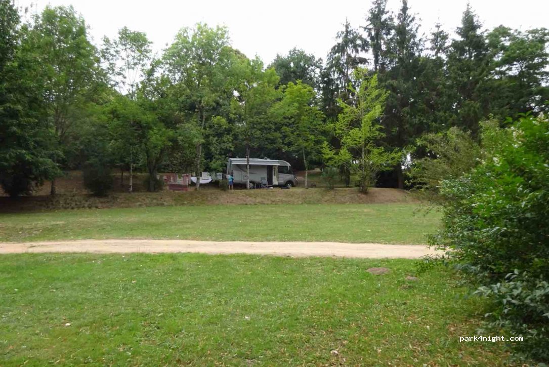 Camping Le Manoir de Bezolle — foto