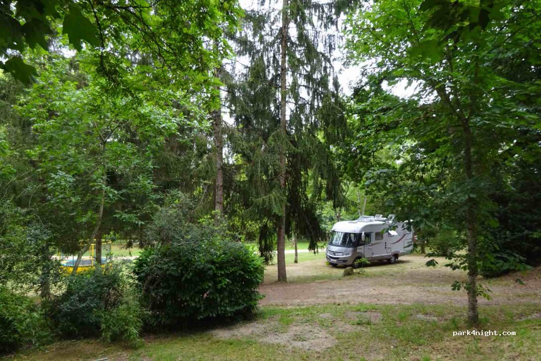 Camping Le Manoir de Bezolle — foto 2