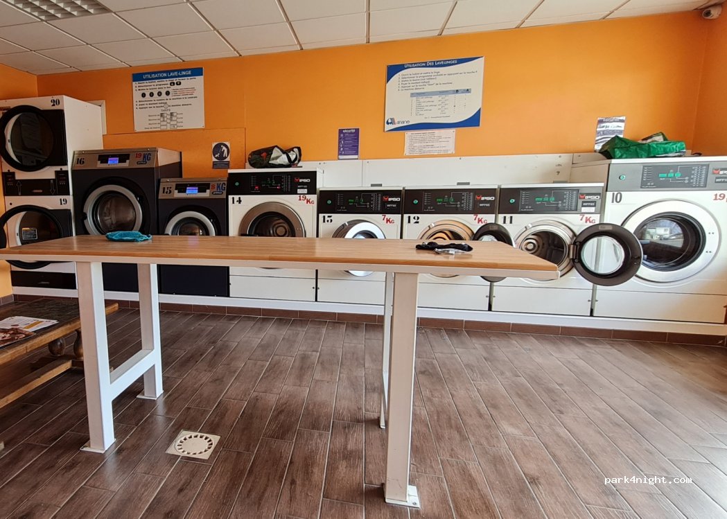 (33770) Salles - 15 Rue de la Croix Blanche — foto