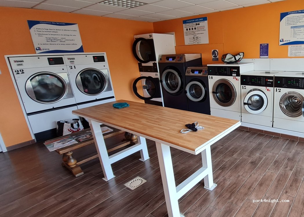 (33770) Salles - 15 Rue de la Croix Blanche — foto 2
