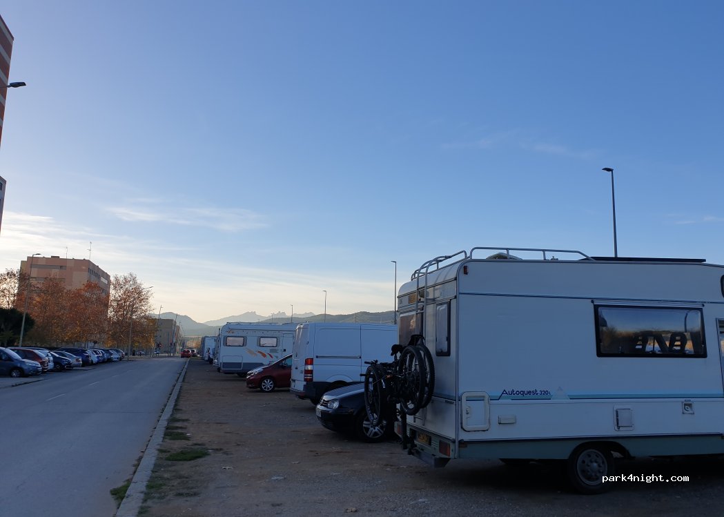 (08225) Terrassa - 39 Avinguda de la Lacetània — foto