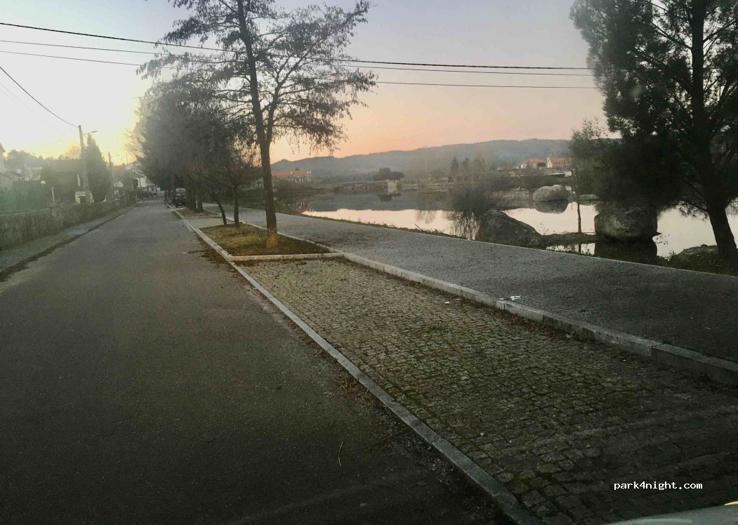 (3640) Vila da Ponte - 12 Marginal Távora — foto