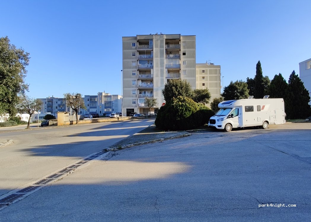(72017) Ostuni - 16 Via Francesco Bagnulo — foto 2