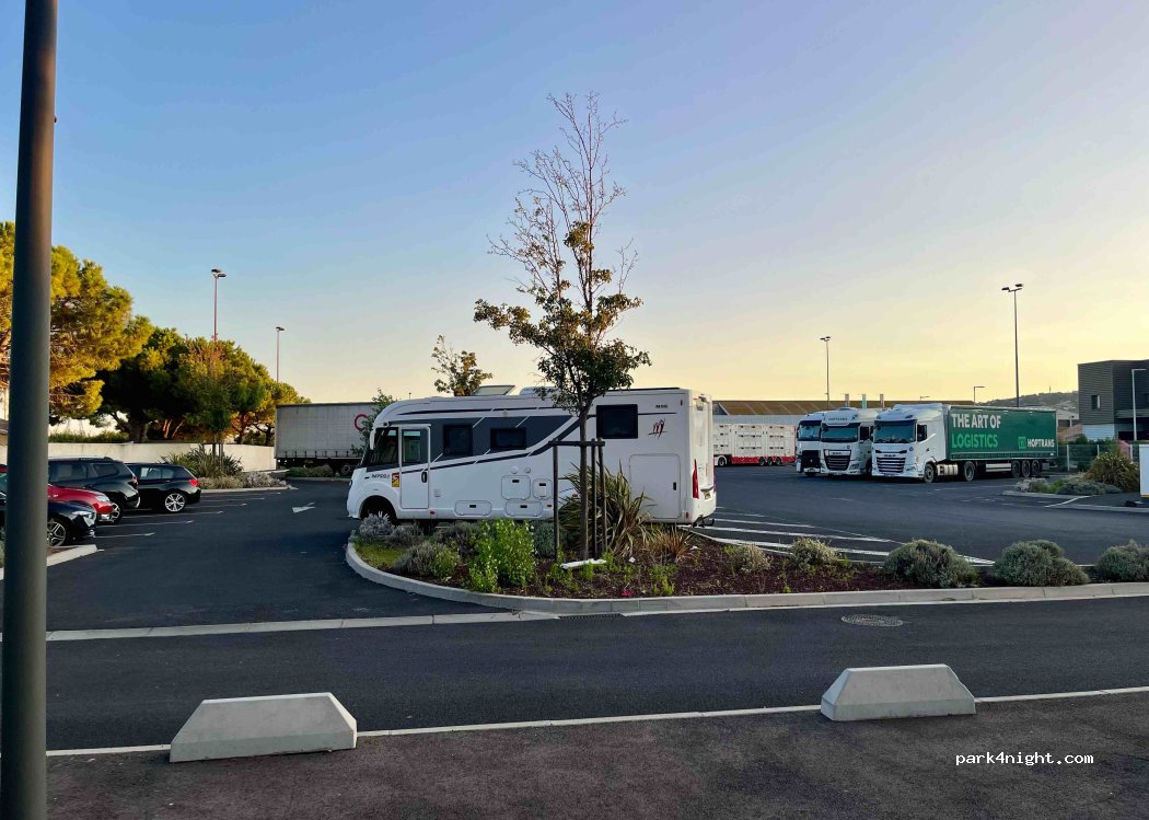 (34110) Frontignan - 101 Avenue de la Bordelaise — foto