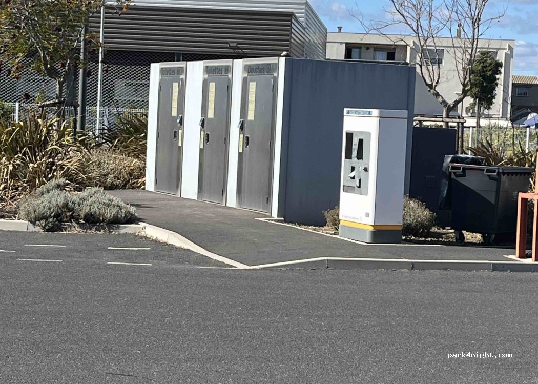 (34110) Frontignan - 101 Avenue de la Bordelaise — foto 2