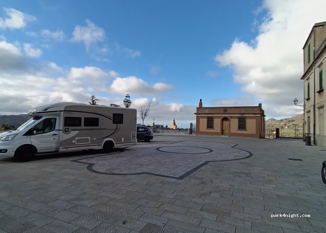 (98058) Novara di Sicilia - 4 Piazza Abbazia — foto