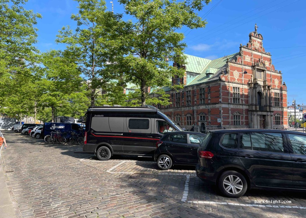 (1216) København - 12 Slotsholmsgade — foto