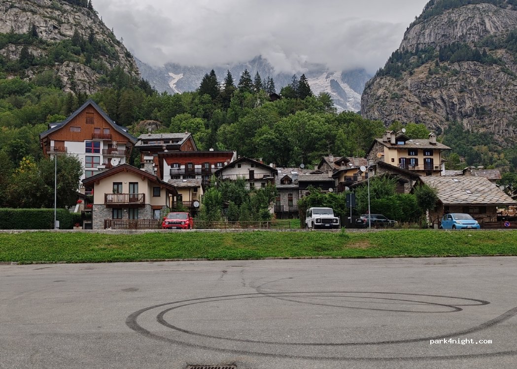 (11013) Courmayeur - 28 SS26dir — foto 3