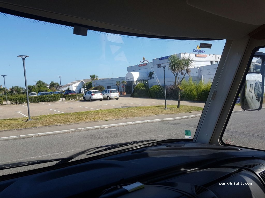 (29680) Roscoff - 240 Rue Georges de Lannurien — foto 2