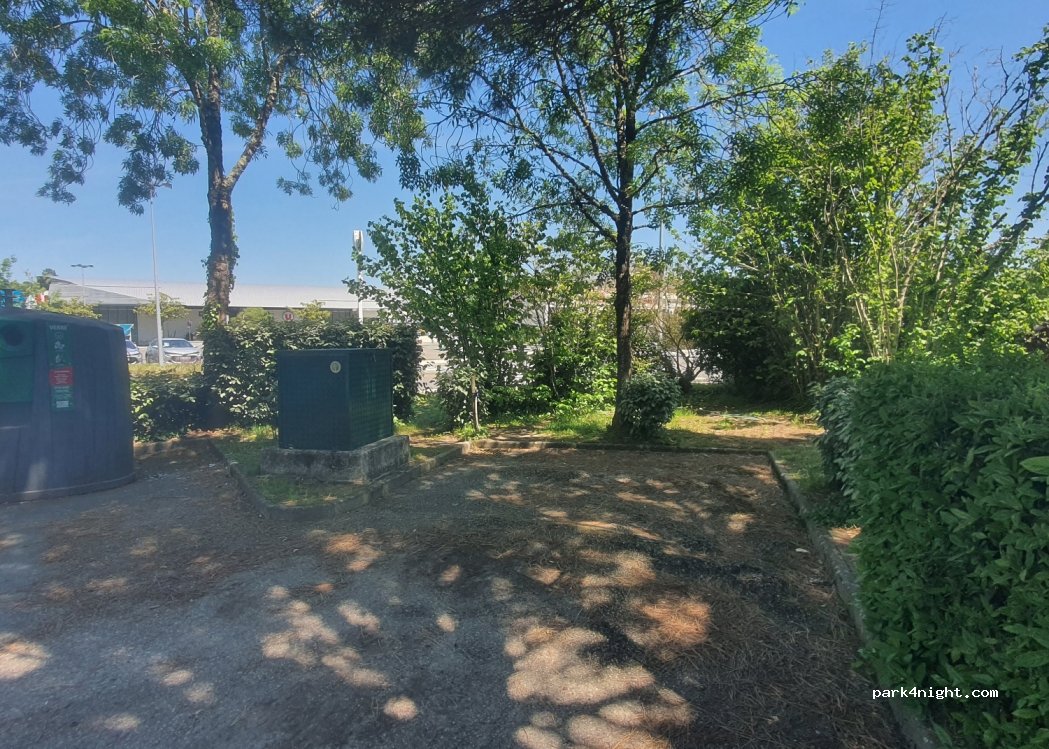(33680) Lacanau - 33 Avenue de Bordeaux — foto