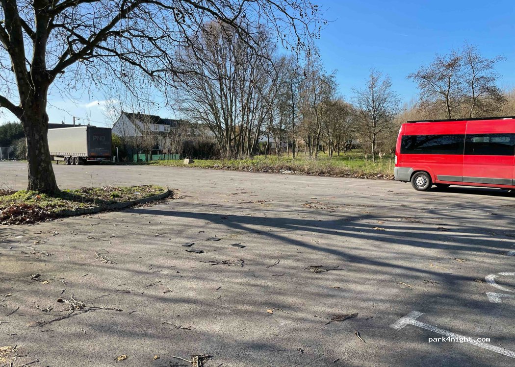 (62100) Calais - 241 Rue Camélinat — foto 2