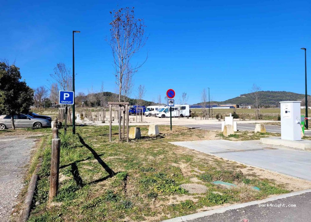 Aire de camping-cars Apt — foto 2