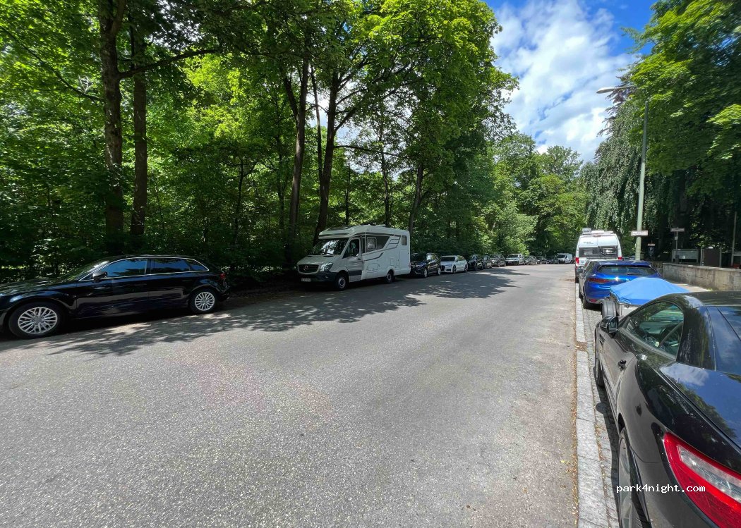 (80538) München - 12 Hirschauer Straße — foto