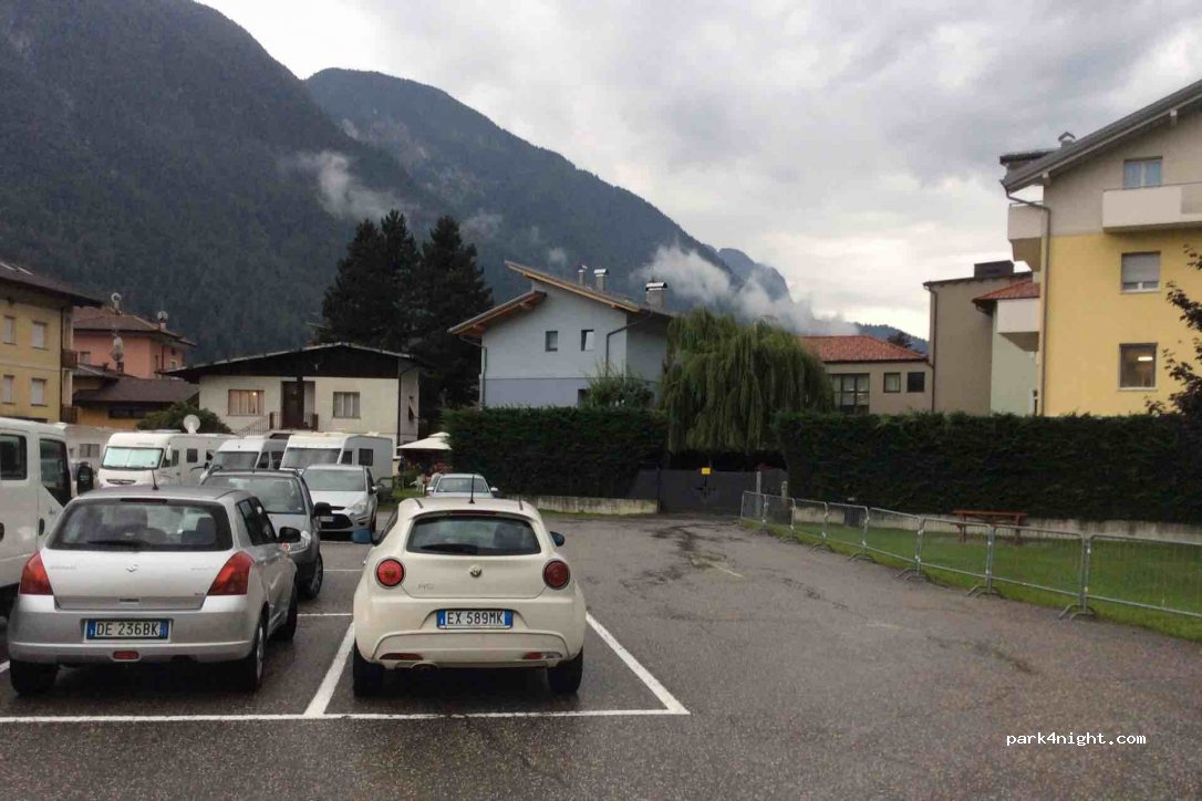 (38027) Malè - 18 Viale 4 Novembre — foto