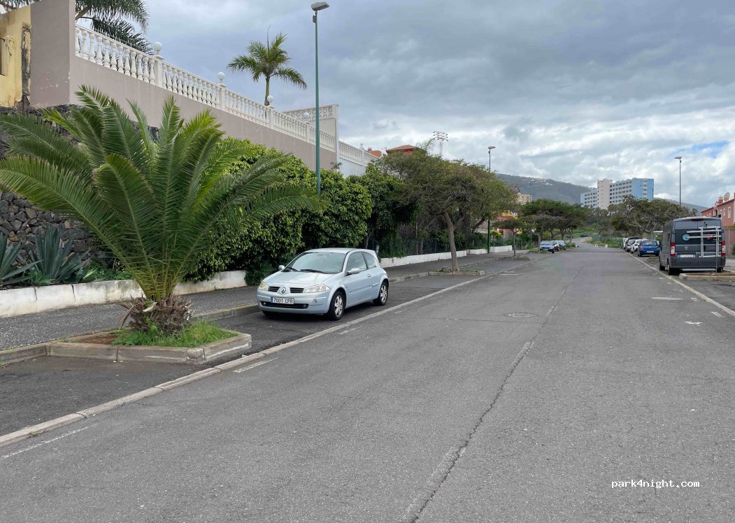 (38400) Puerto de la Cruz - 7 Calle de la Canoa — foto 2