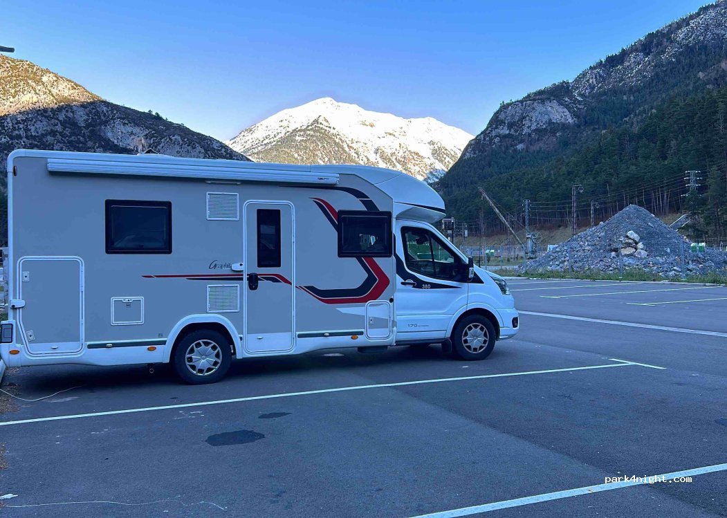 Área de autocaravanas de Canfranc Estación — foto 3