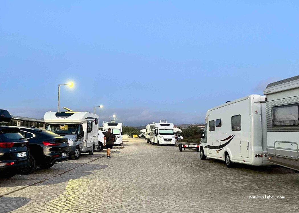 (2530) Lourinhã - Largo da Foz — foto 2