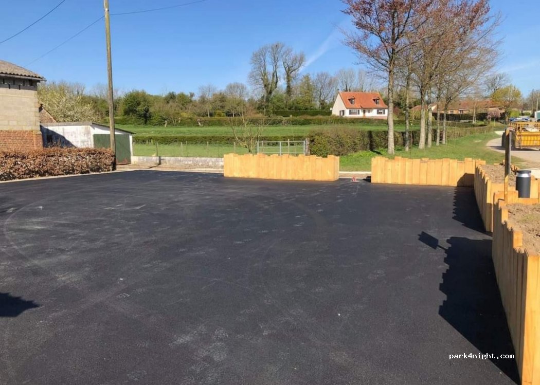 Aire de camping-car Avesnes — foto