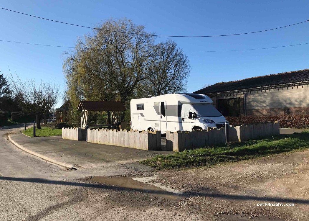 Aire de camping-car Avesnes — foto 2
