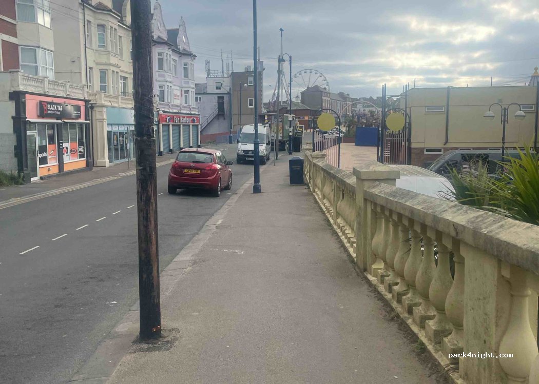 (CF62 5TQ) Barry - 12a Paget Road — foto