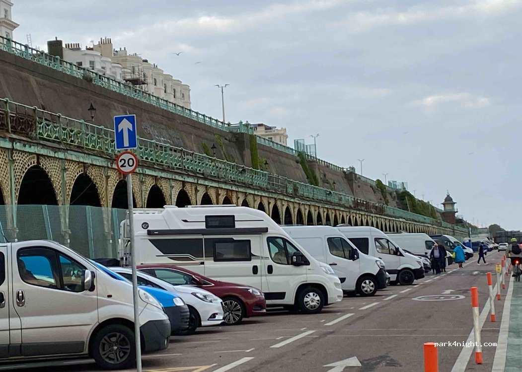 (BN2 1EN) Brighton - 283a Madeira Drive — foto