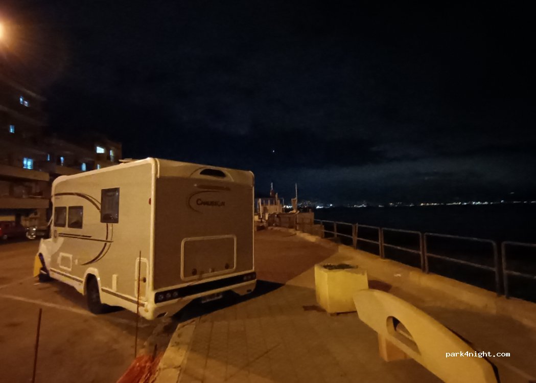 (90011) Bagheria - 17 Corso Italia — foto