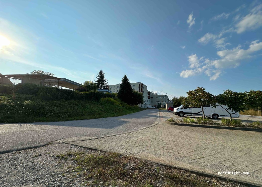 (10451) Pisarovina - 1 Ulica Vladimira Nazora — foto 2