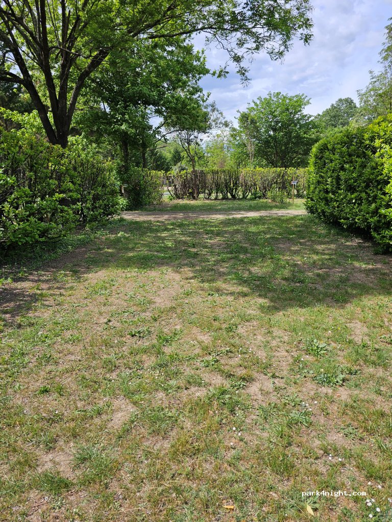 Aire de camping-car du Domaine de Bagard — foto 4