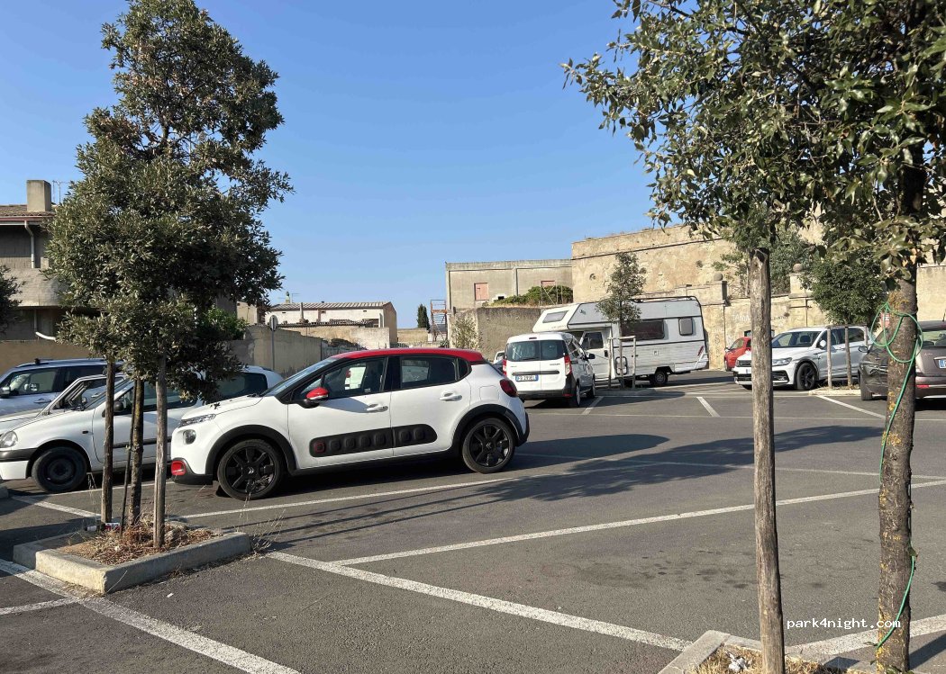 (09041) Dolianova - 7A Piazza dei Lavoratori — foto