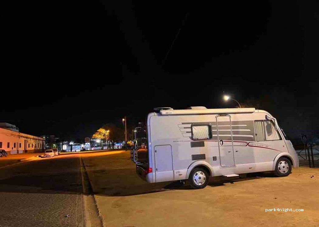 (41410) Carmona - 5 Paseo de la Cruz del Carmen — foto 2