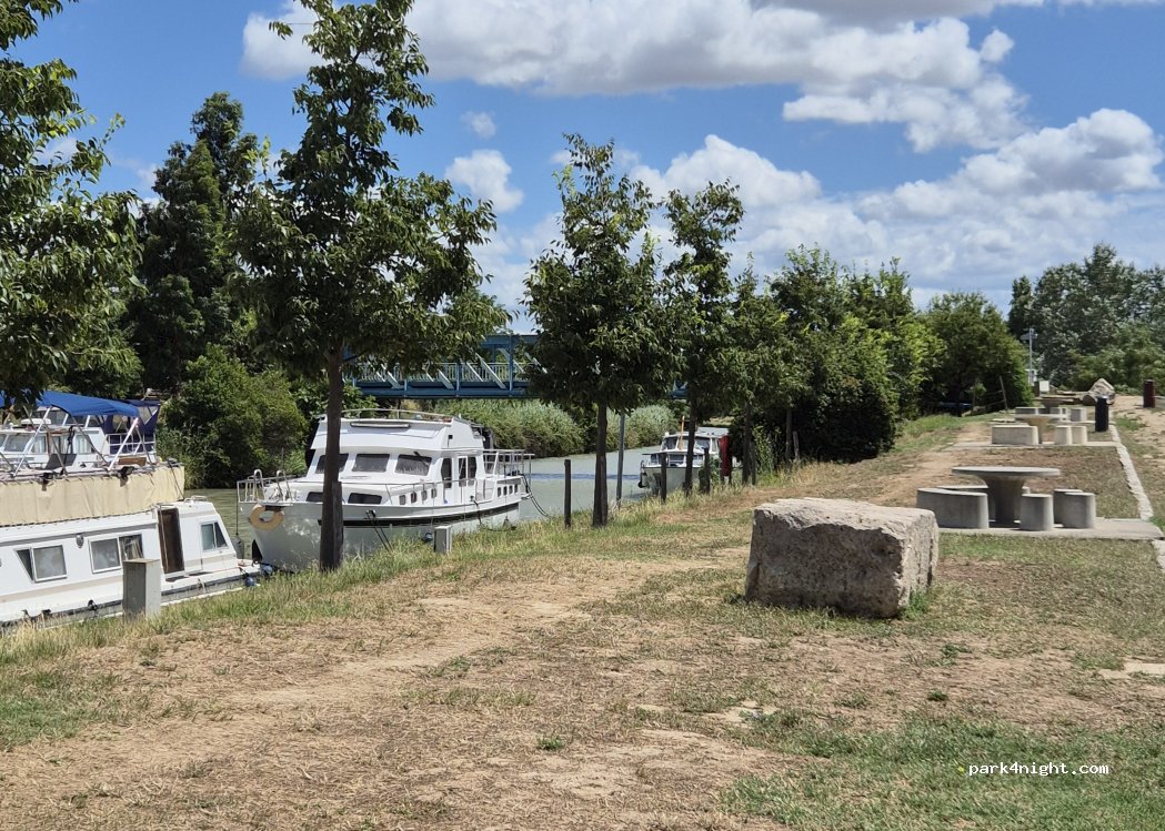 (34310) Capestang - 9 Avenue de l'Occitanie — foto 3