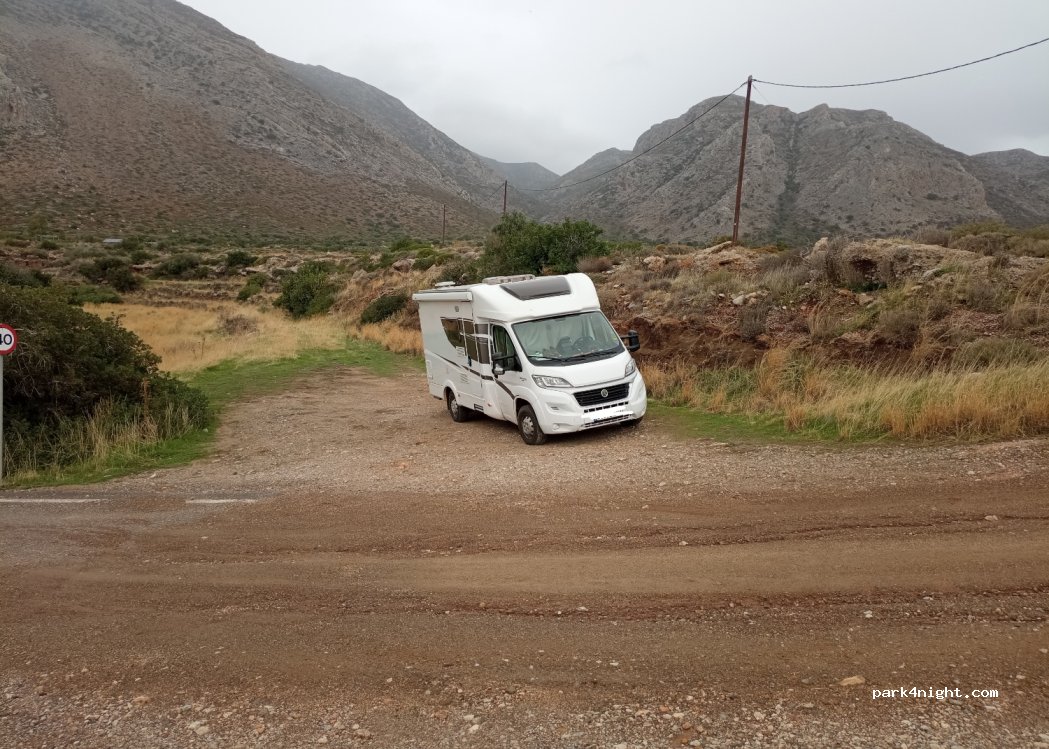 (230 53) Voia - unnamed road — foto