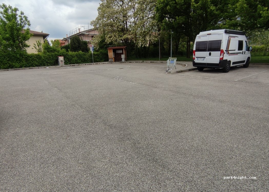 Area sosta camper San Pietro In Cariano — foto