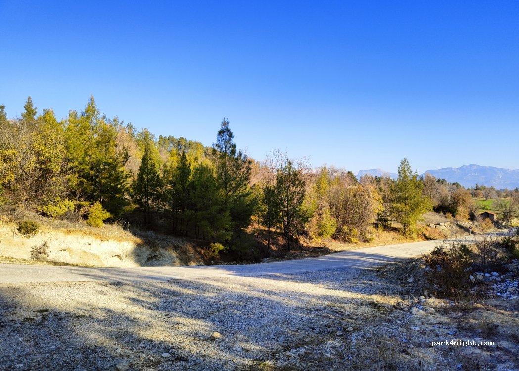 (15300) Çamlık - Unnamed Road — foto