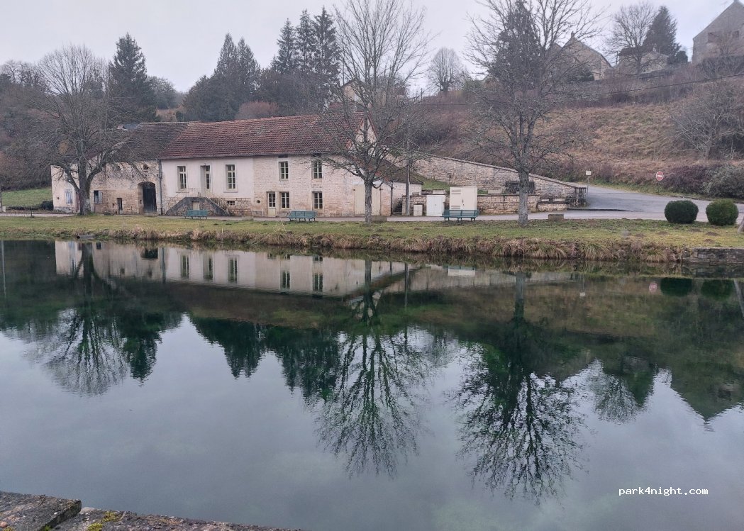 (21290) Gurgy-le-Château - 1 Rue de la Charme — foto