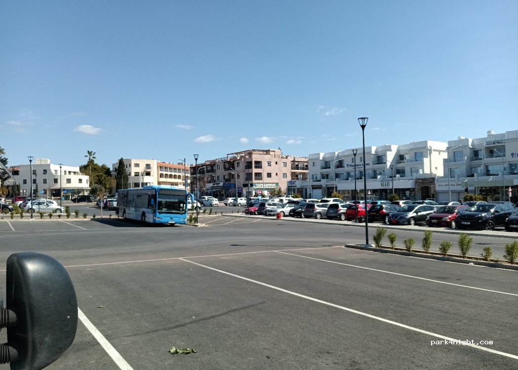 (8041) Paphos - Apostolou Pavlou Avenue — foto
