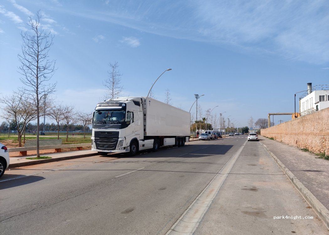 (12540) Vila-real - 48 Avinguda Alemanya — foto