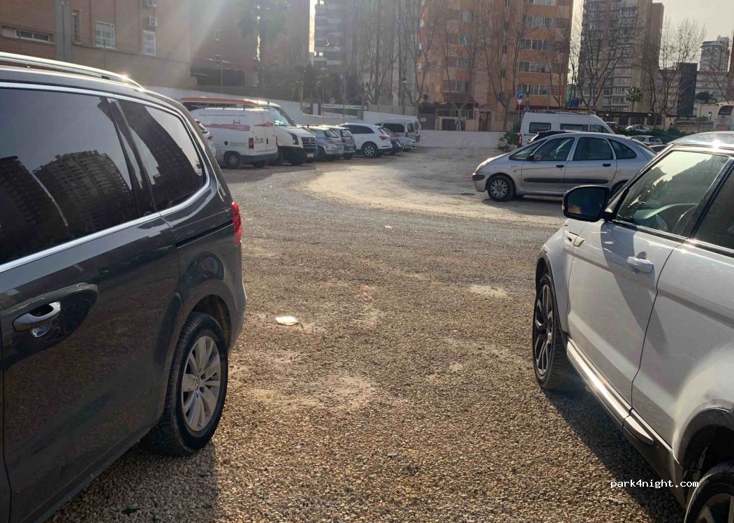 (03503) Benidorm - 11 Avenida de Zamora — foto 2