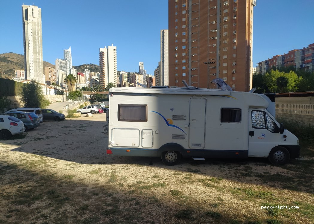(03503) Benidorm - 11 Avenida de Zamora — foto 4
